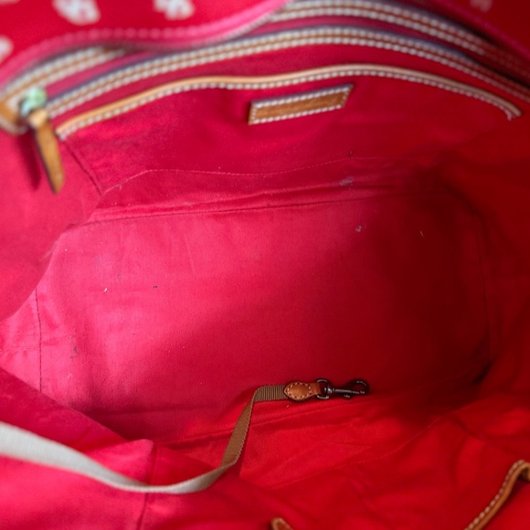Dooney & Bourke tote bag. Red with leather straps. DB decor - Picture 4 of 5